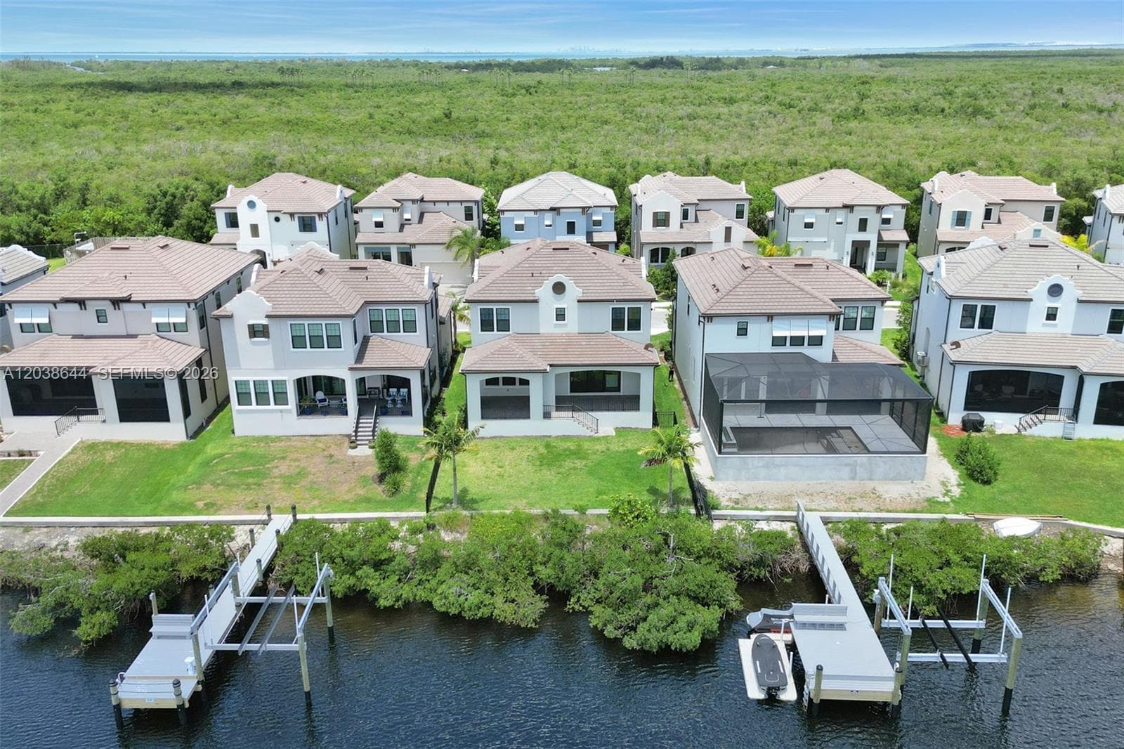 1112 Seagrape Drive, Other City - In The State Of Florida, FL 33570 photo 9