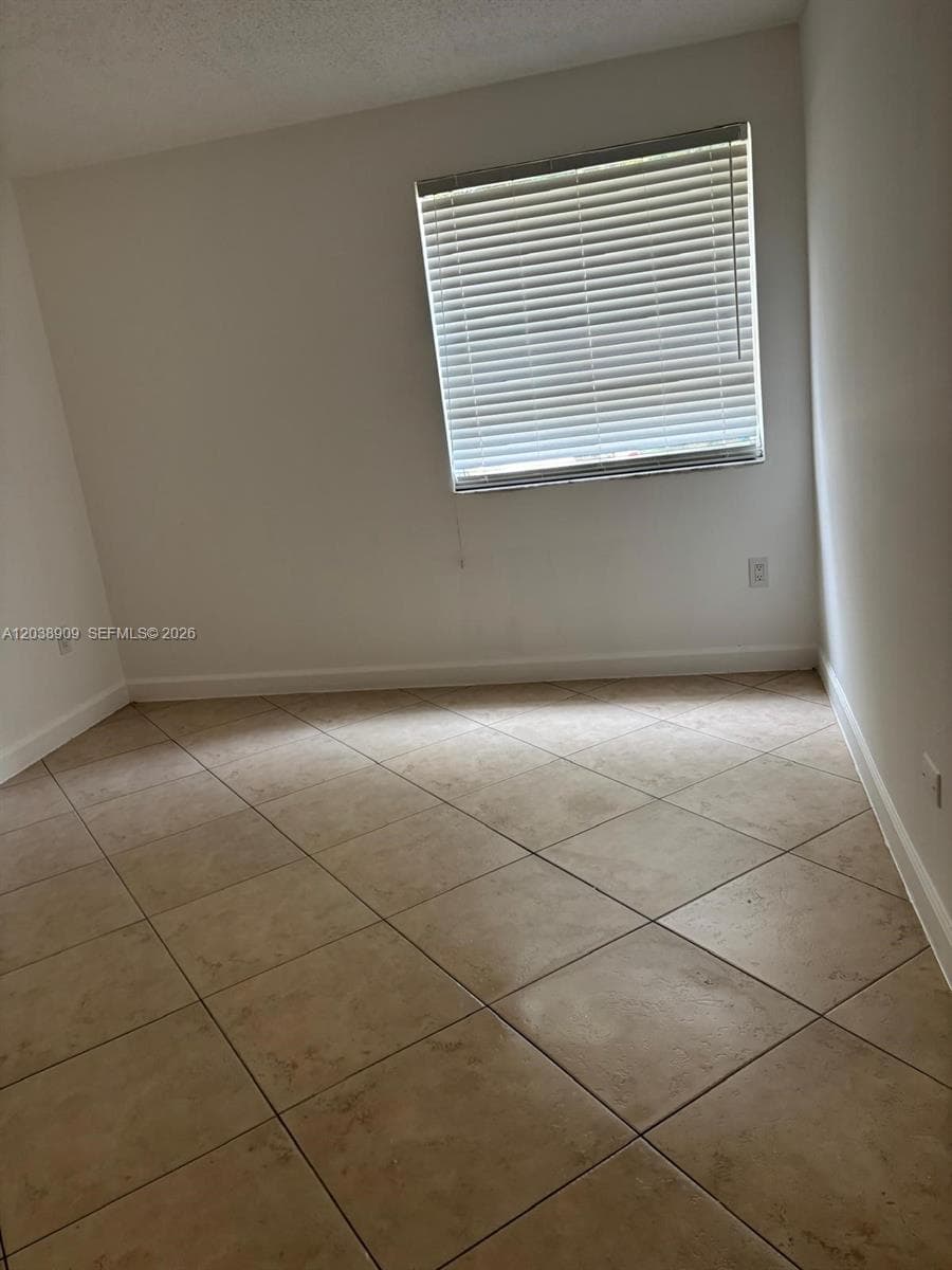 6276 NW 186th St # 204, Hialeah, FL 33015 photo 11