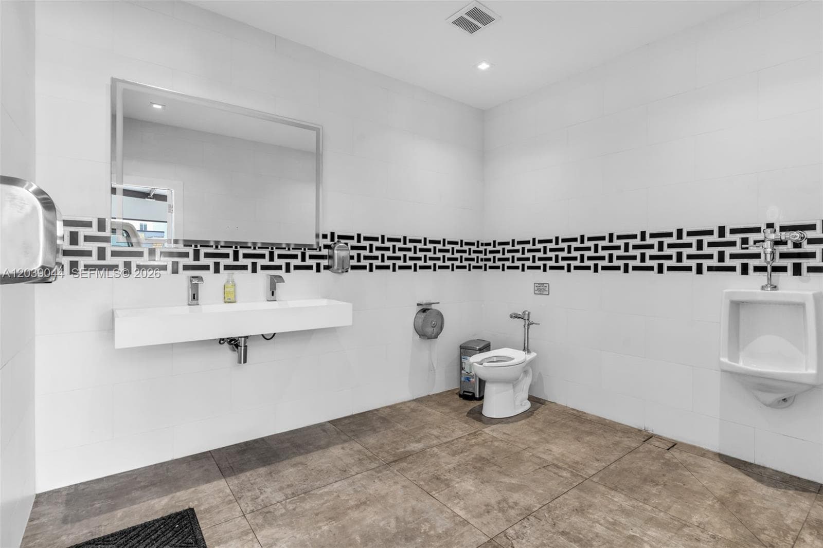 2729 NW 56th St, Miami, FL 33142 photo 8
