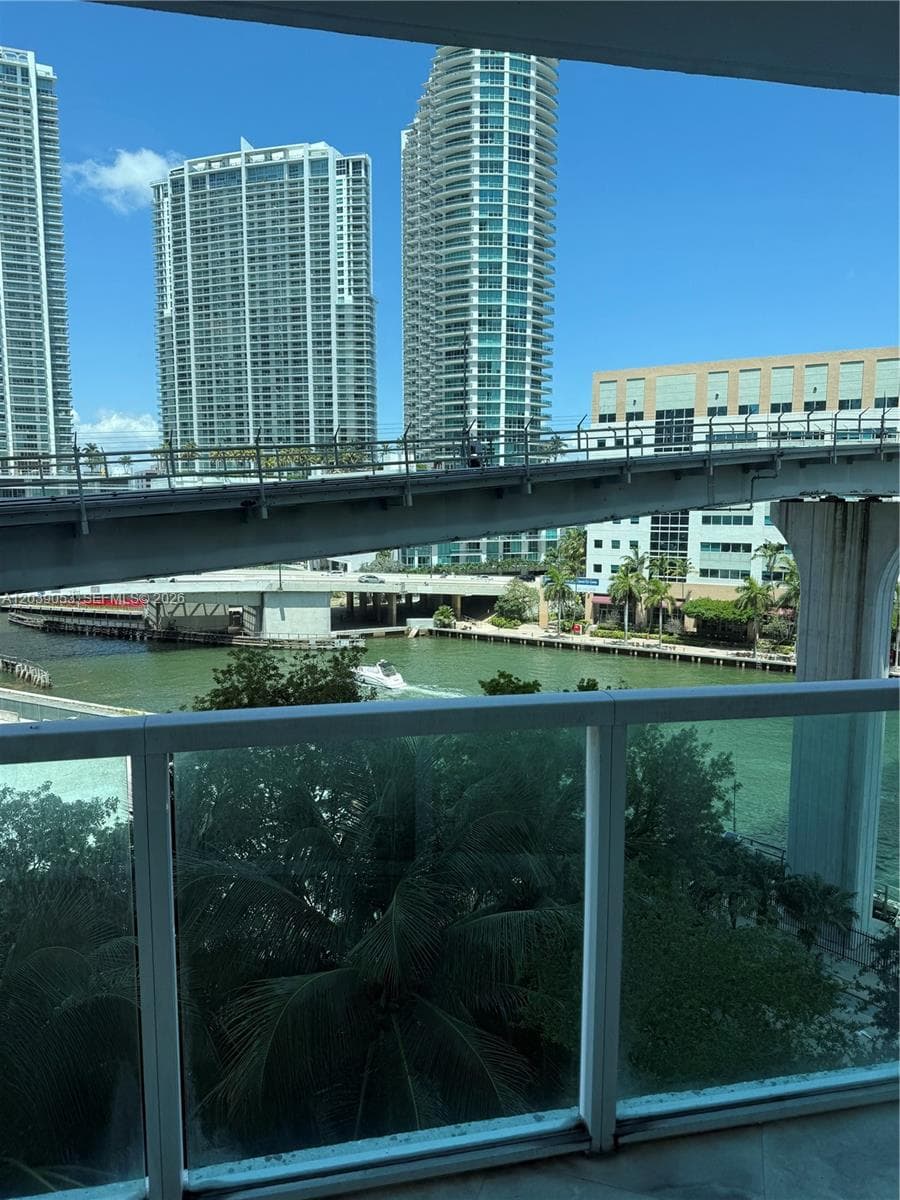 31 SE 5th St # 705, Miami, FL 33131 photo 13