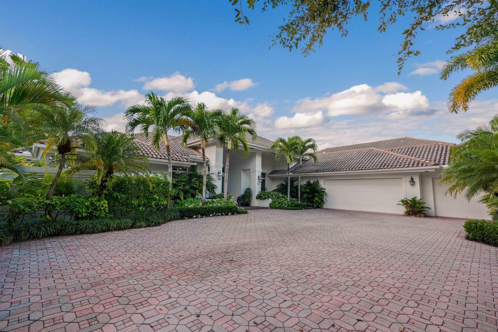 351 Eagle Drive, Jupiter, FL 33477 photo 2