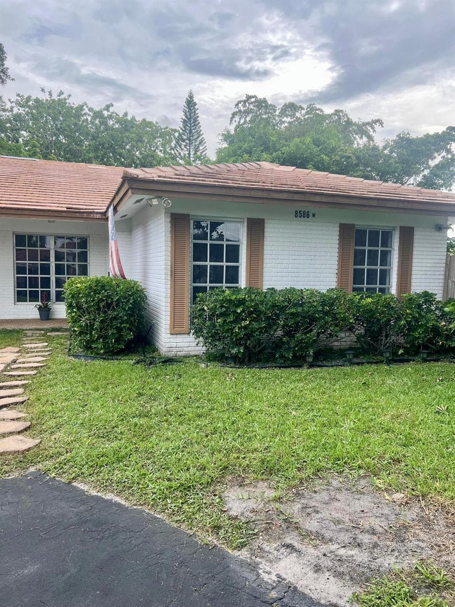 8586 NW 23rd Manor # W, Coral Springs, FL 33065 photo 3