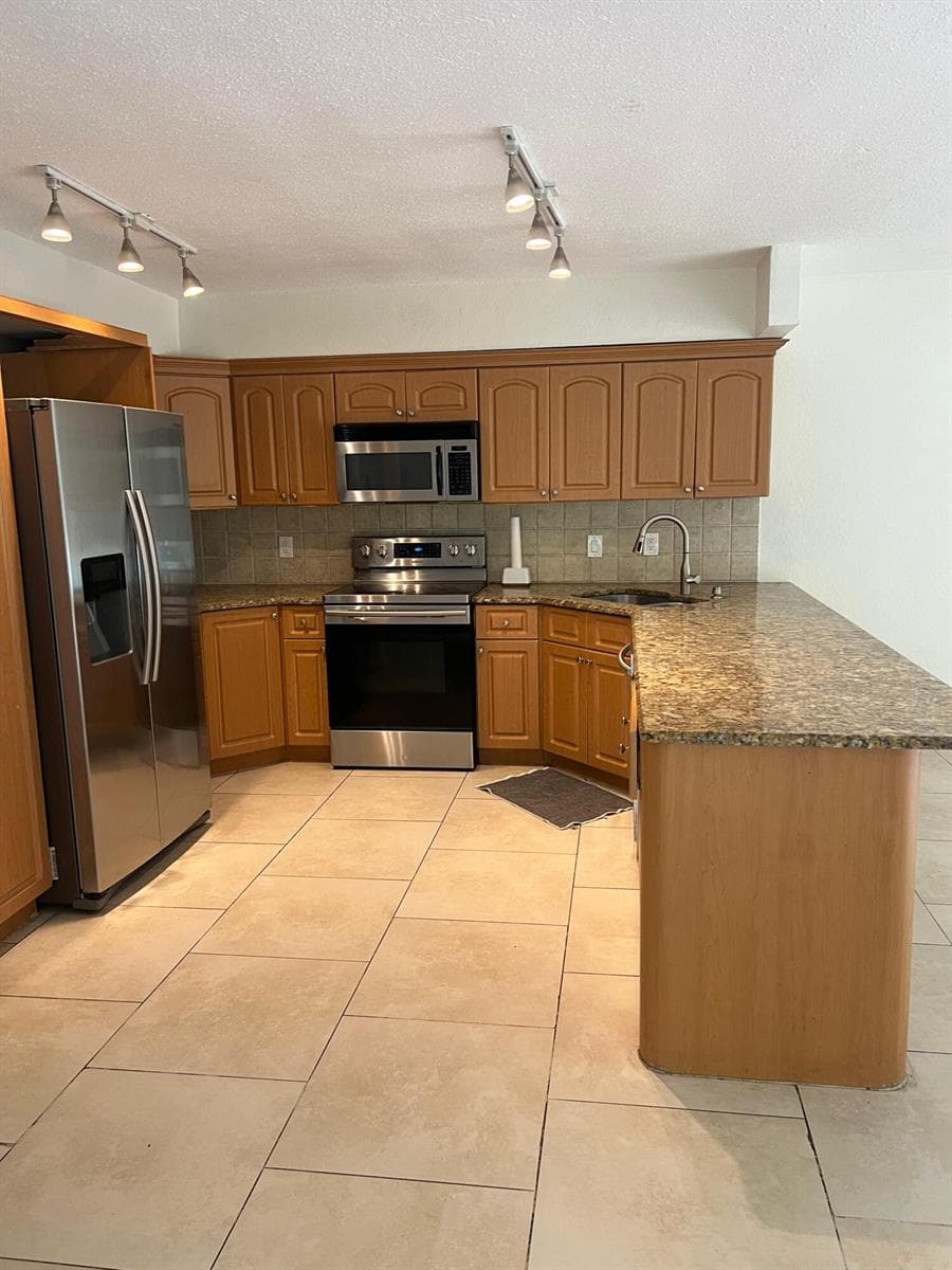 8586 NW 23rd Manor # W, Coral Springs, FL 33065 photo 9
