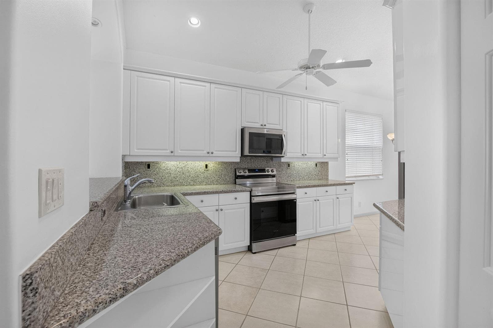 15562 Fiorenza Circle, Delray Beach, FL 33446 photo 10