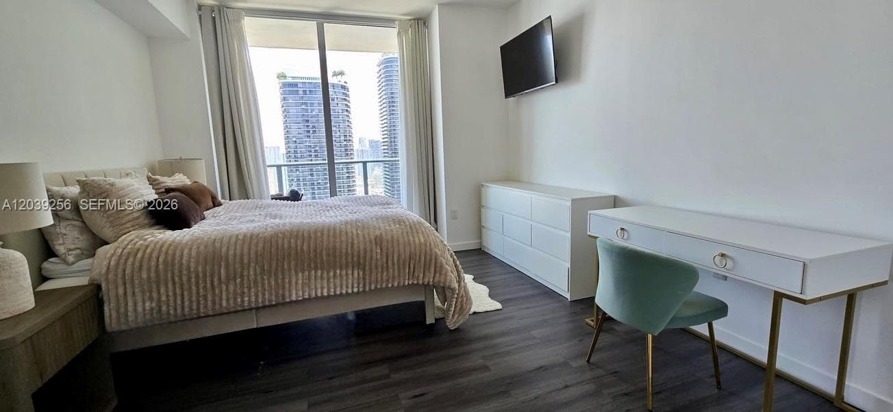 1100 S Miami Ave # 3808, Miami, FL 33130 photo 11