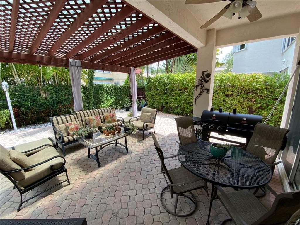 10747 NW 70th Terrace, Doral, FL 33178 photo 12