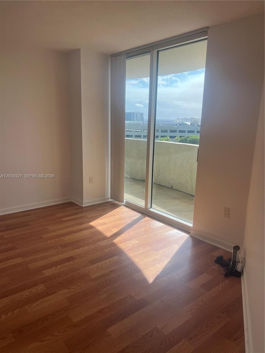 19501 W Country Club Dr # 611, Aventura, FL 33180 photo 13