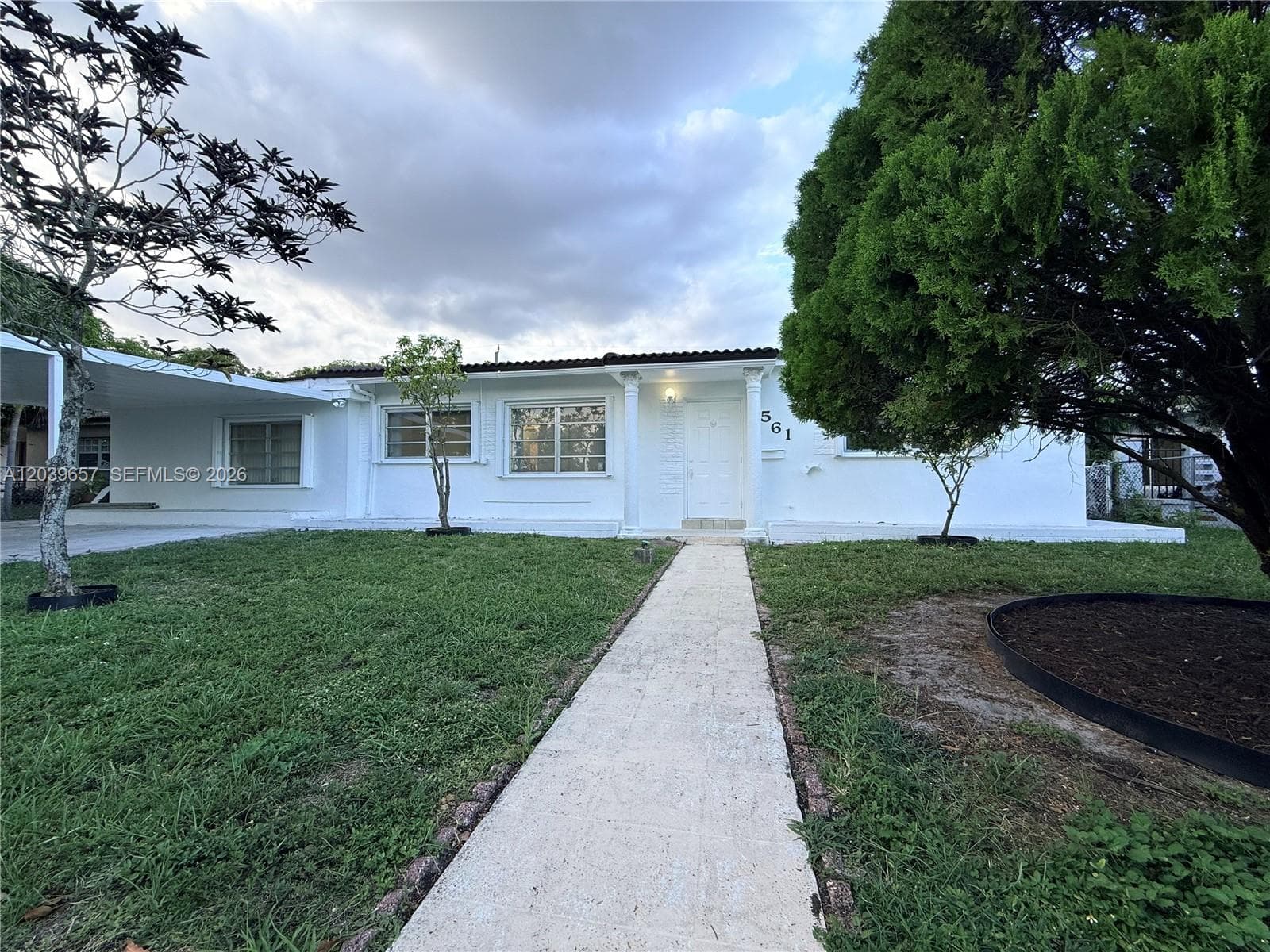 561 W 39th St # n/a, Hialeah, FL 33012 photo 3