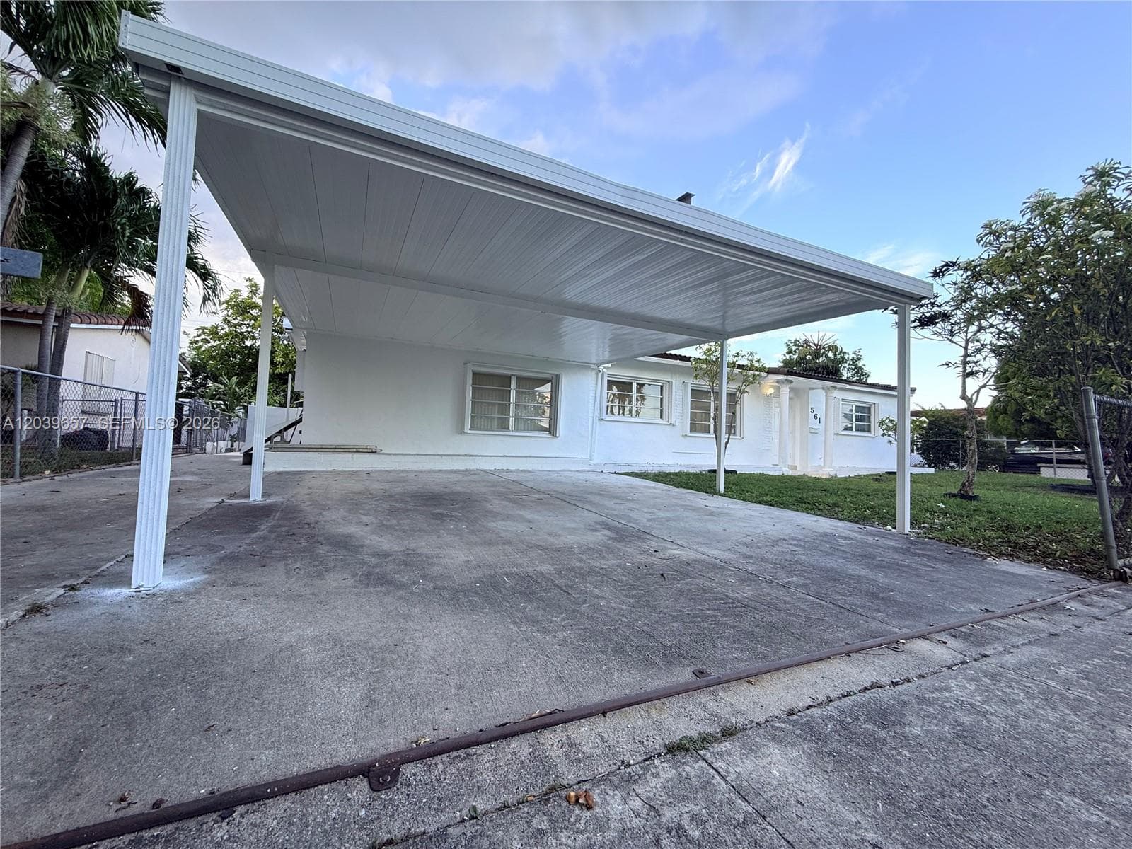 561 W 39th St # n/a, Hialeah, FL 33012 photo 5