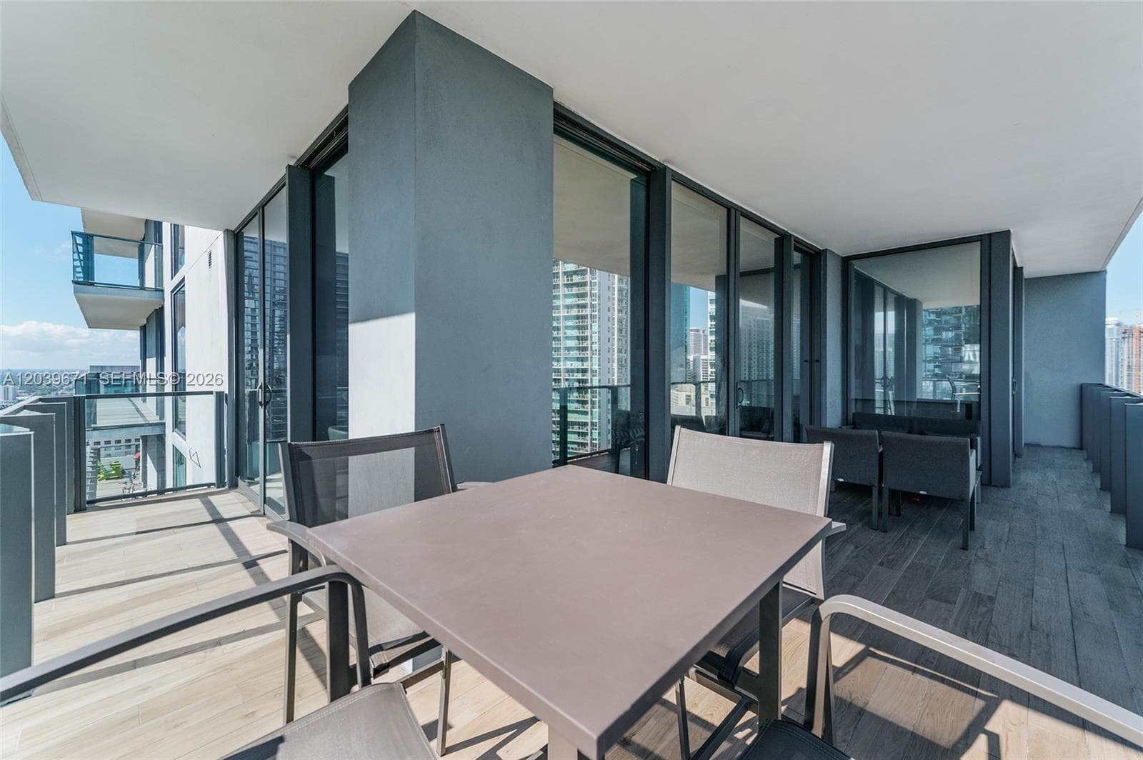 68 SE 6th St # 2601, Miami, FL 33131 photo 13