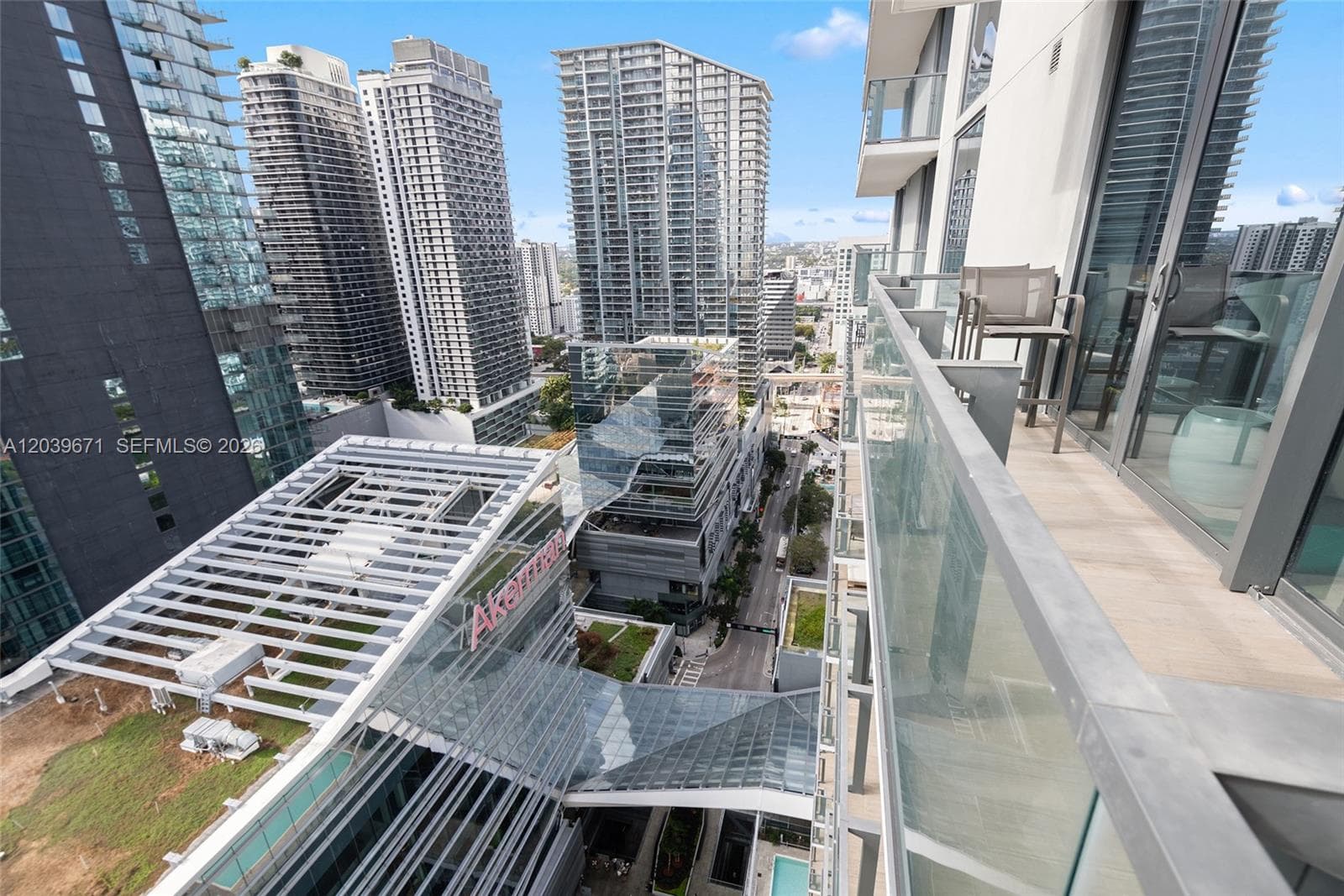 68 SE 6th St # 2601, Miami, FL 33131 photo 11