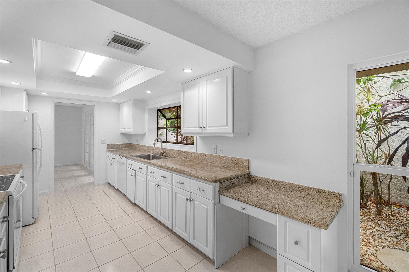 5635 Kiowa Circle, Boynton Beach, FL 33437 photo 9