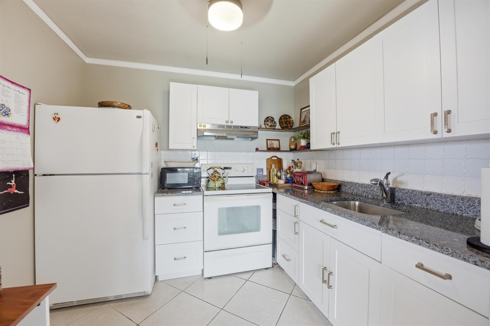 47 Saxony A, Delray Beach, FL 33446 photo 12
