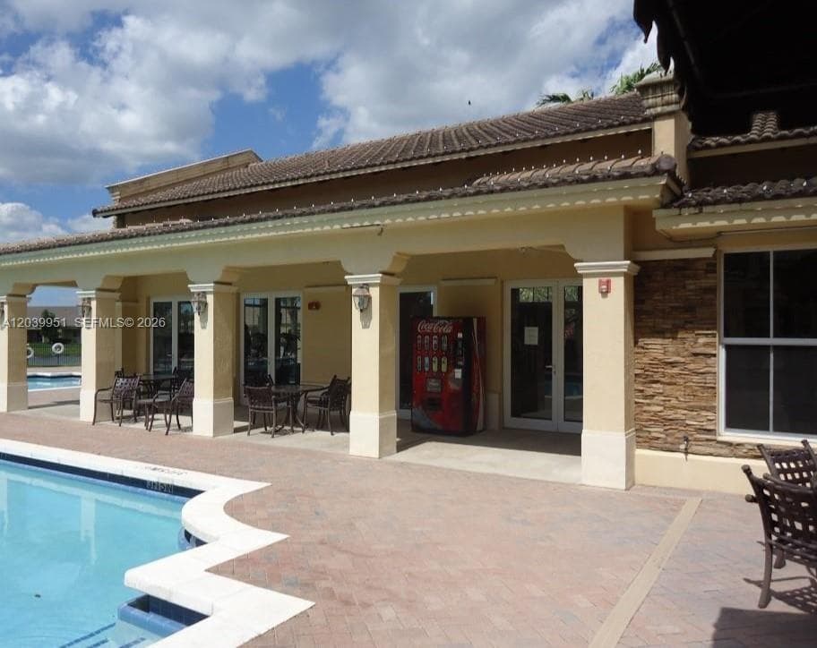 930 NE 34th Ave # 202, Homestead, FL 33033 photo 6