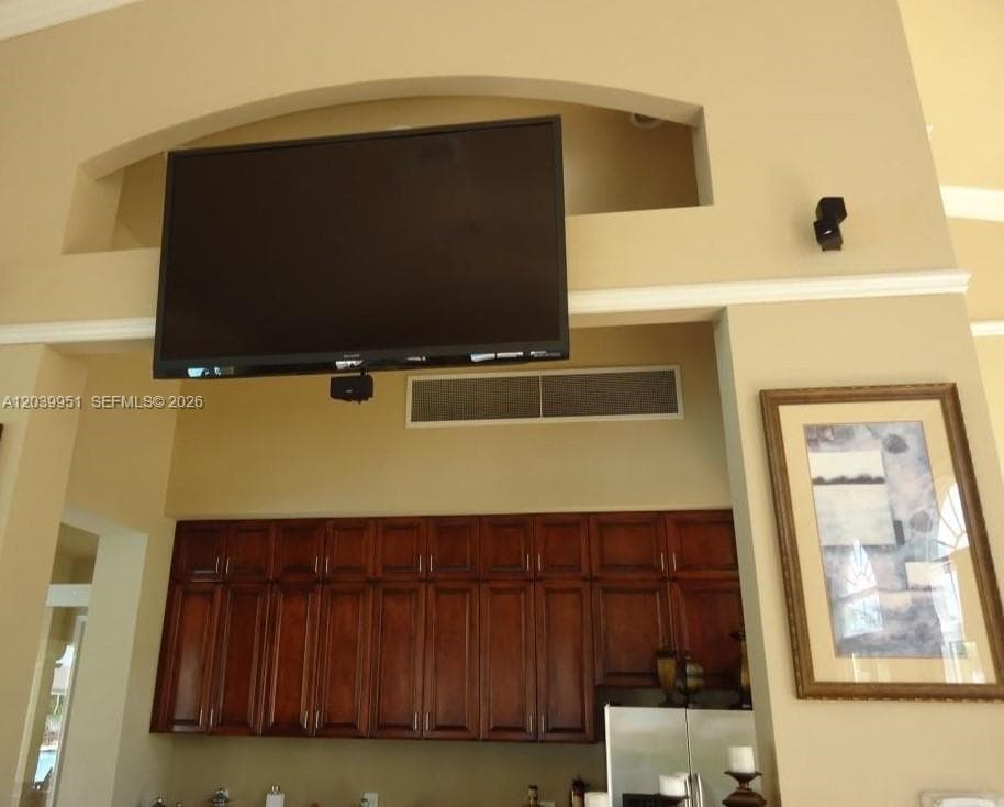 930 NE 34th Ave # 202, Homestead, FL 33033 photo 9