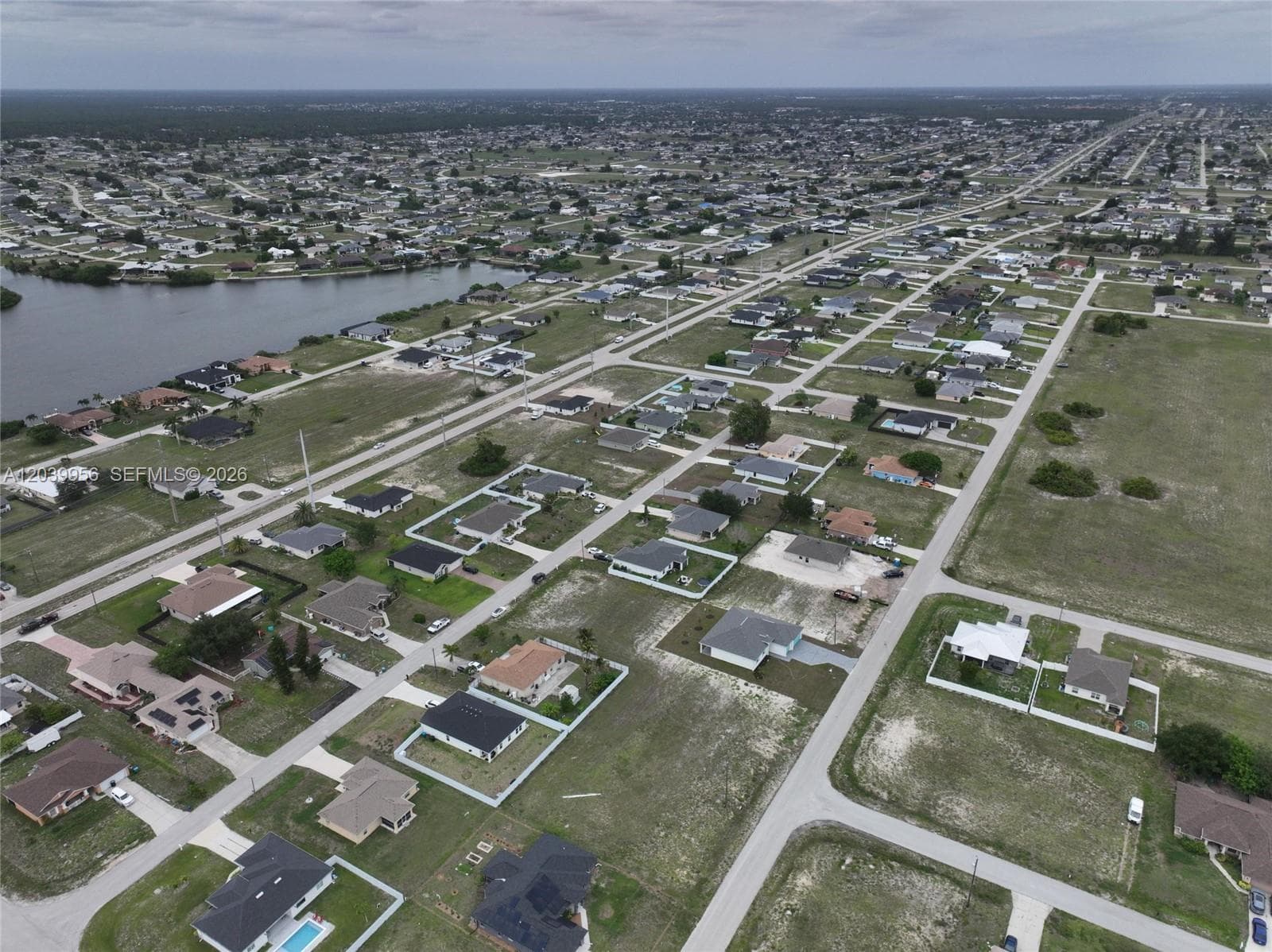 530 NW 23RD TER, Cape Coral, FL 33993 photo 6