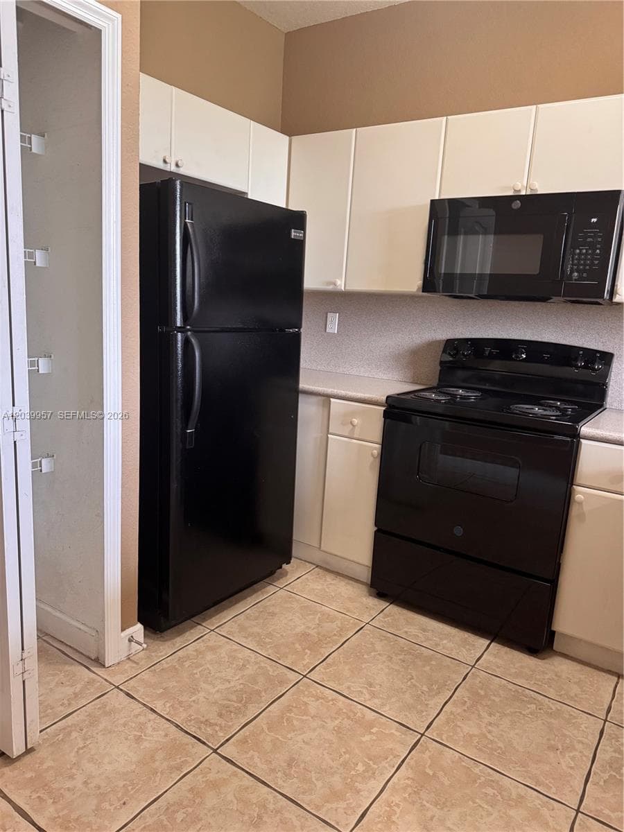 7070 NW 177th St # 203-10, Hialeah, FL 33015 photo 12