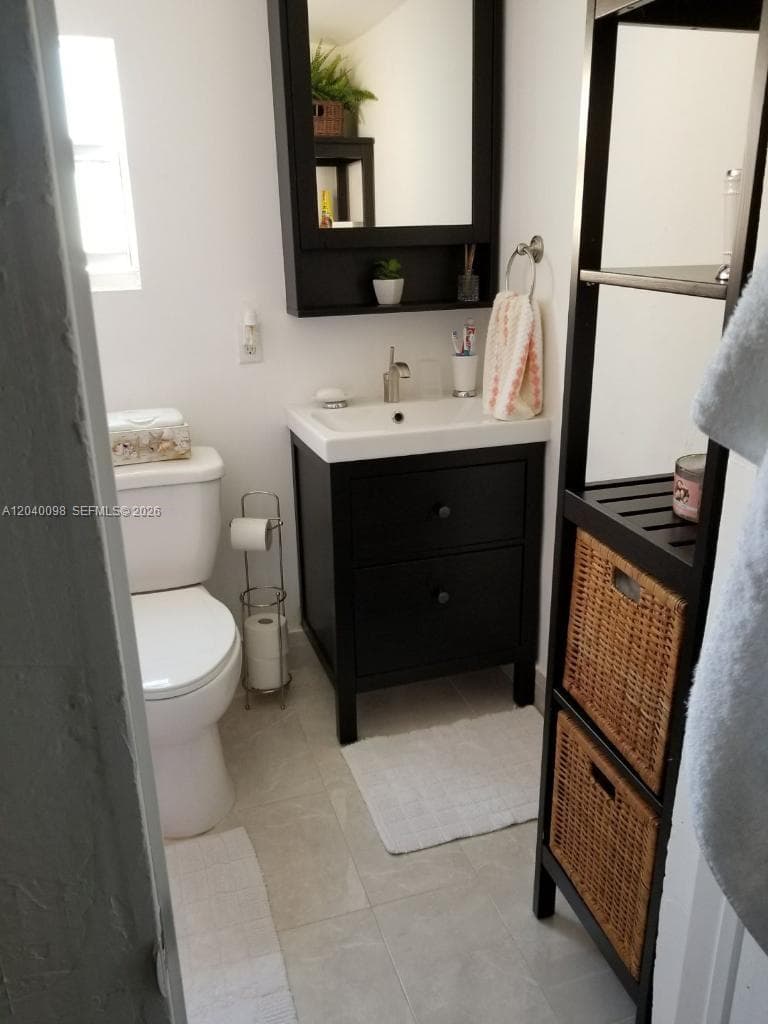 4074 NW 4th St, Miami, FL 33126 photo 8