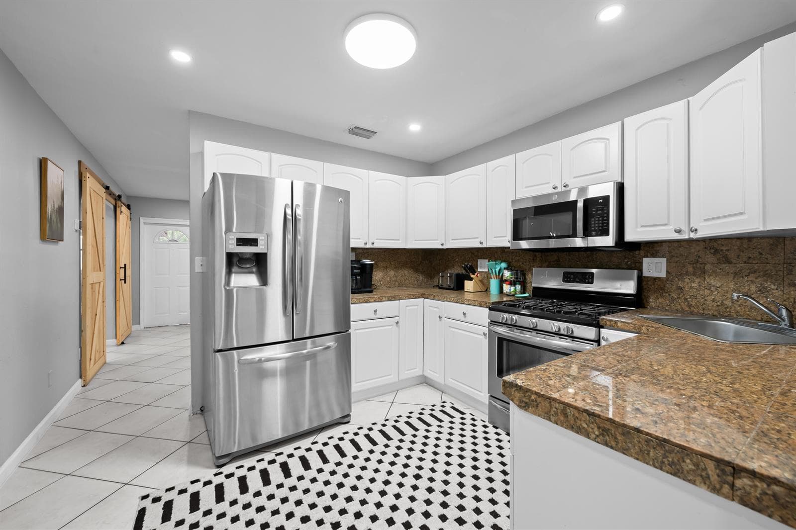 3024 NE 2nd Terrace, Wilton Manors, FL 33334 photo 7