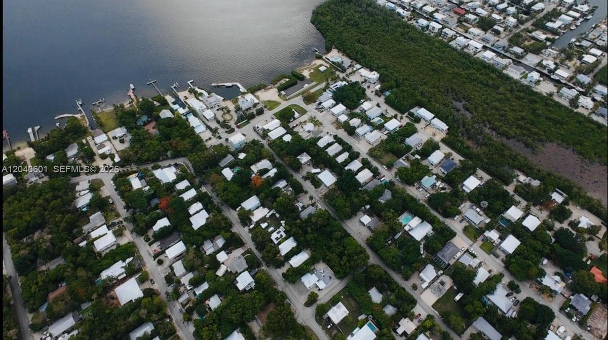 29 Dolphin Rd, Key Largo, FL 33037 photo 2