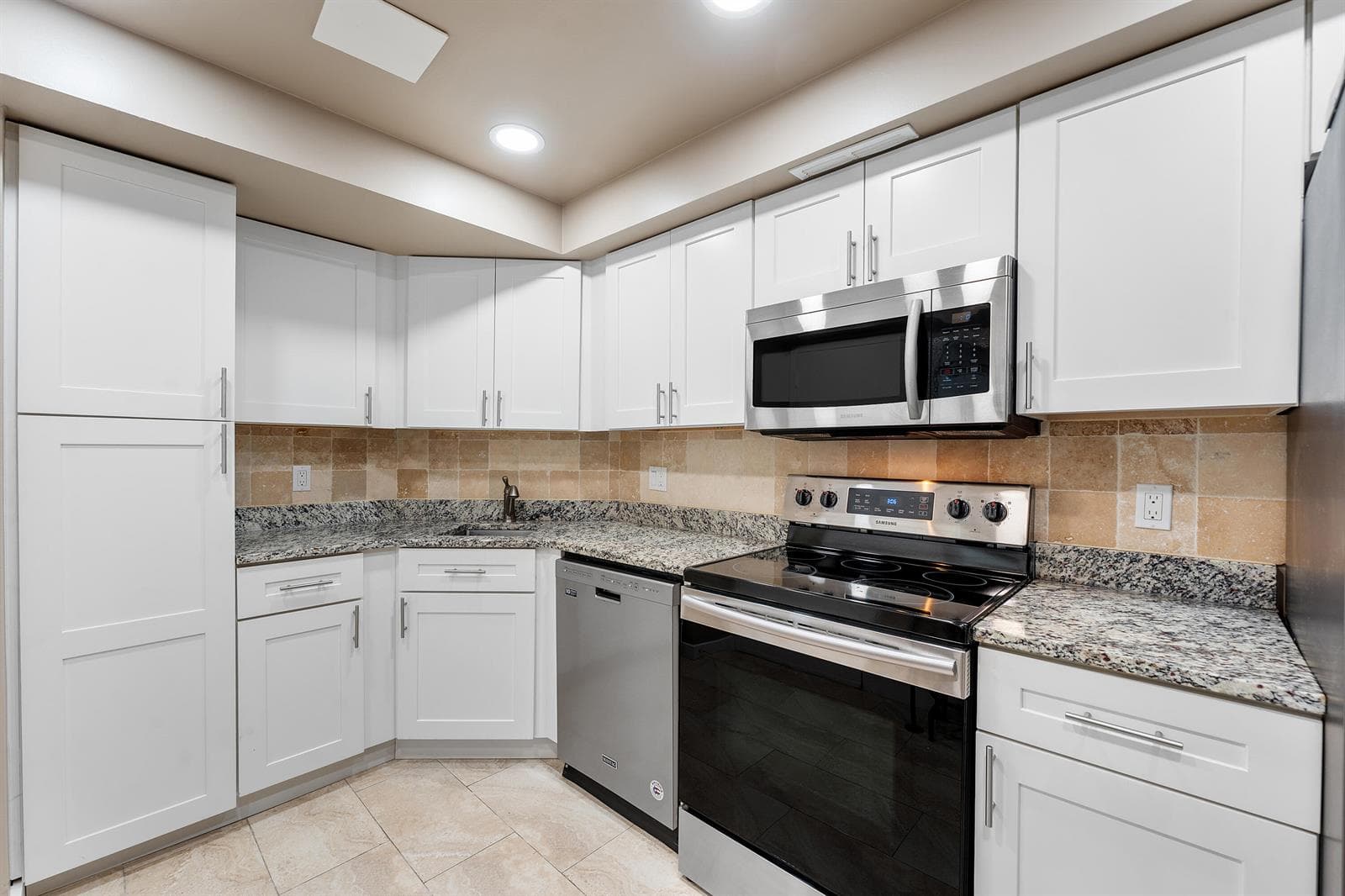 2425 Presidential Way # Ph5, West Palm Beach, FL 33401 photo 10