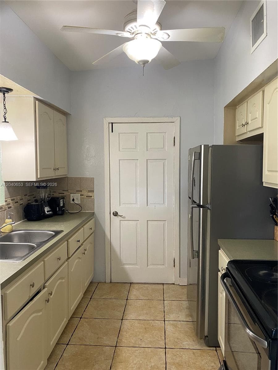540 NW 111 St, Miami, FL 33168 photo 6