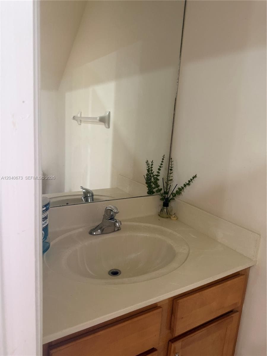 8929 W 35th Way, Hialeah, FL 33018 photo 7