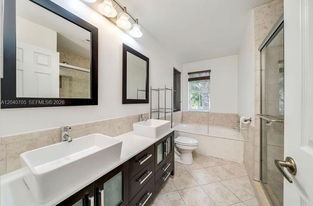 1125 Butternut Ln, Hollywood, FL 33019 photo 12