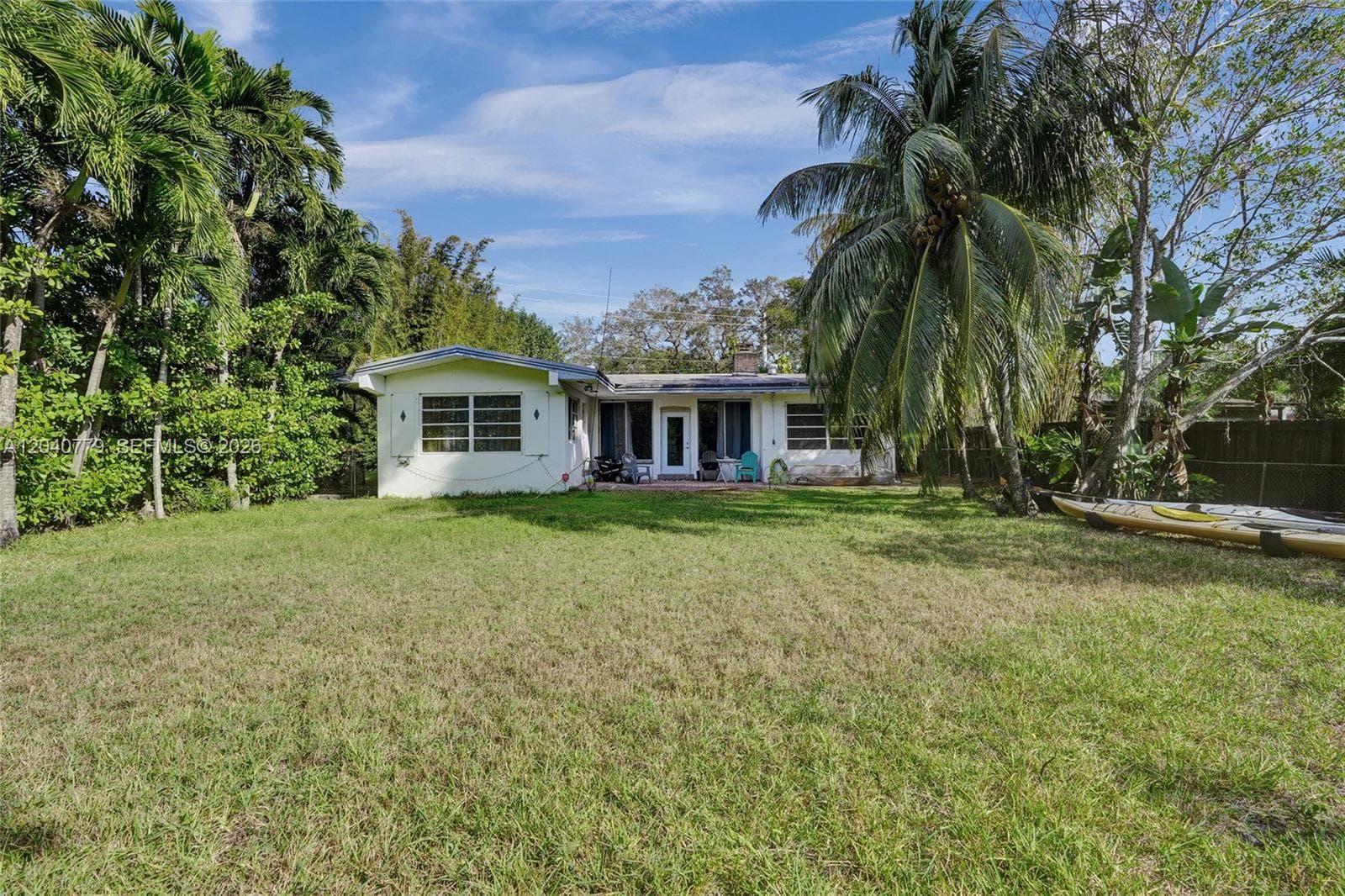18500 NE 23rd Ct, Miami, FL 33180 photo 10
