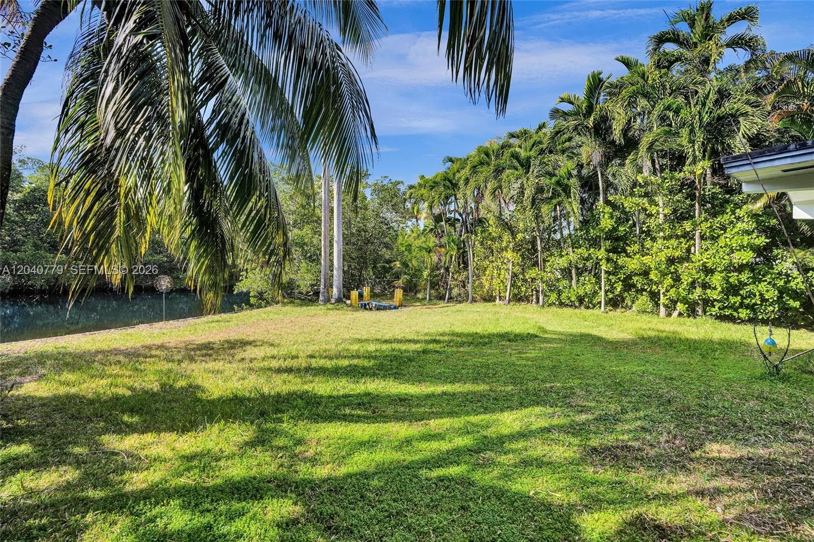 18500 NE 23rd Ct, Miami, FL 33180 photo 8