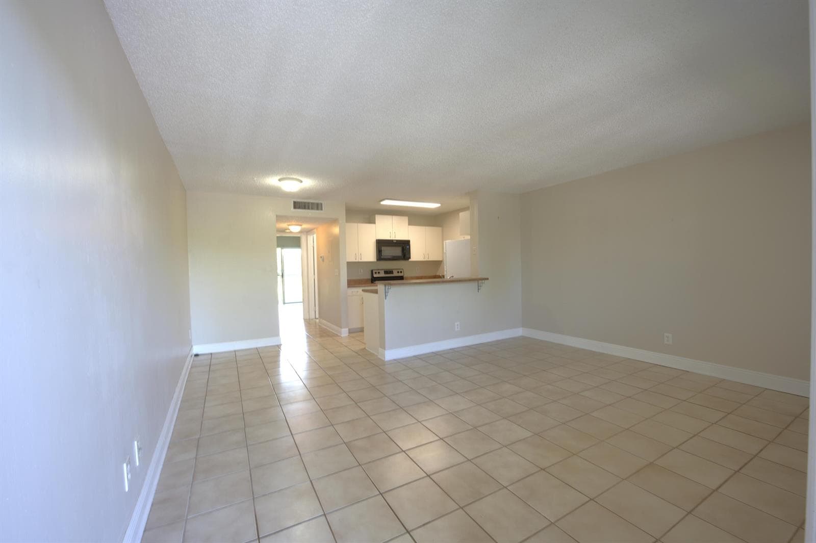 1523 Meadows Circle W, Boynton Beach, FL 33436 photo 3