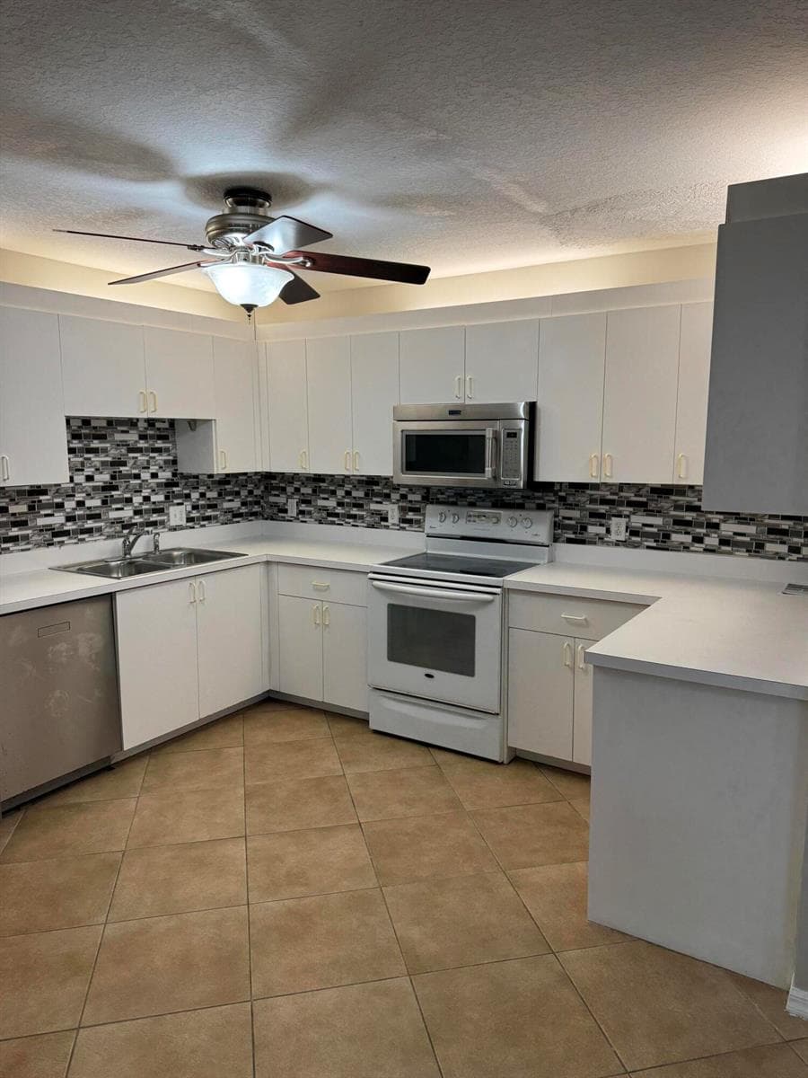 1536 N Lawnwood Circle # 3, Fort Pierce, FL 34950 photo 8