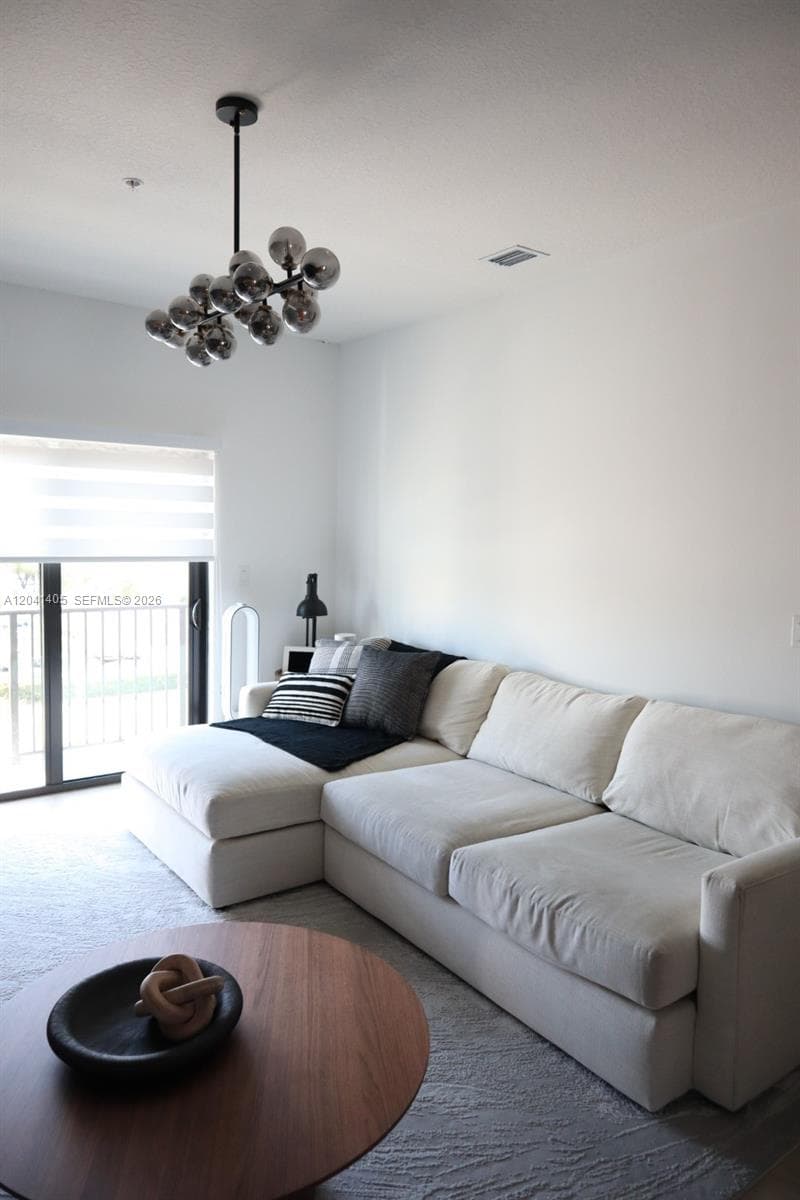 8201 NW 41st St # D-402, Doral, FL 33166 photo 12