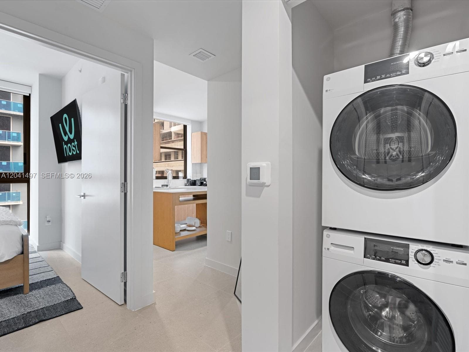 11 NE 6th St # 807, Miami, FL 33132 photo 10