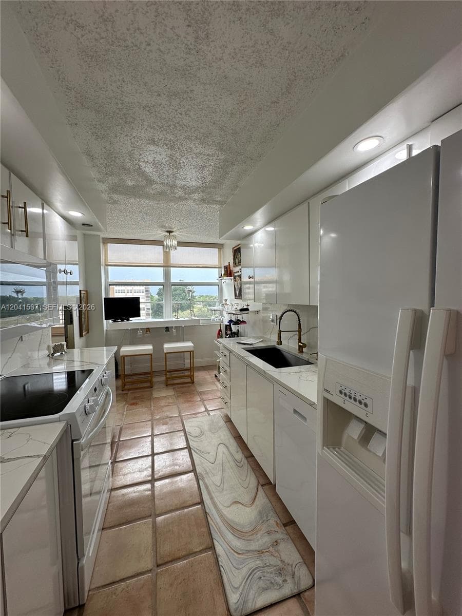 1200 Saint Charles Pl # 618, Pembroke Pines, FL 33026 photo 6