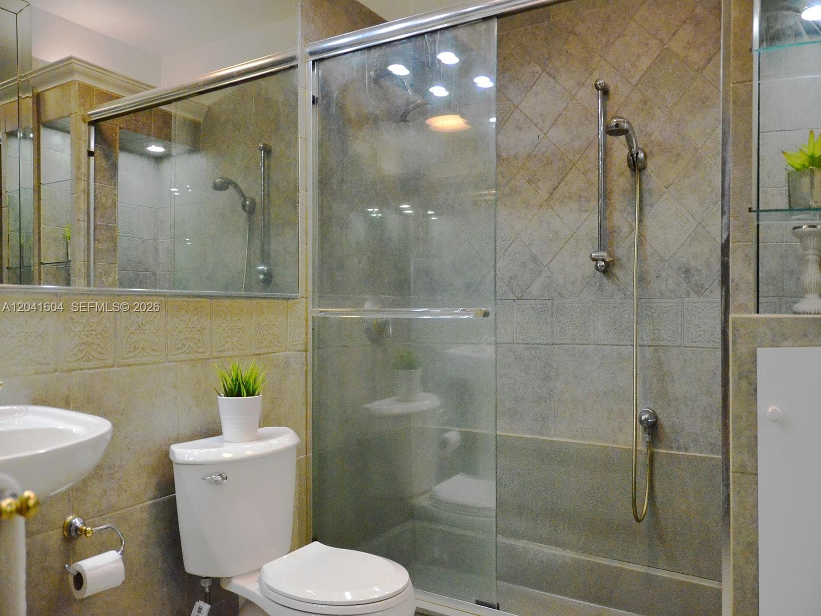 2161 NE 68th St # 306, Fort Lauderdale, FL 33308 photo 11