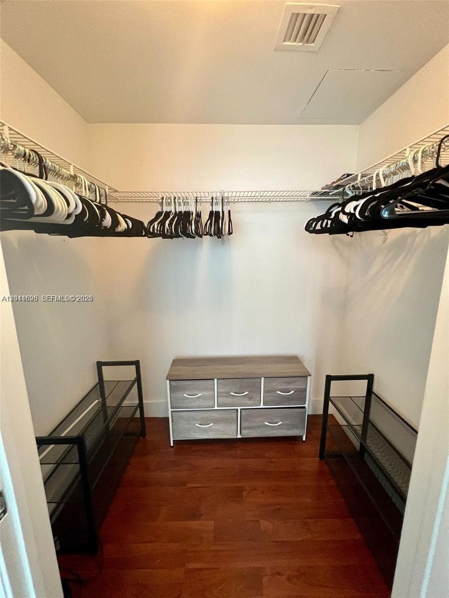 500 Brickell Ave # 1410, Miami, FL 33131 photo 13