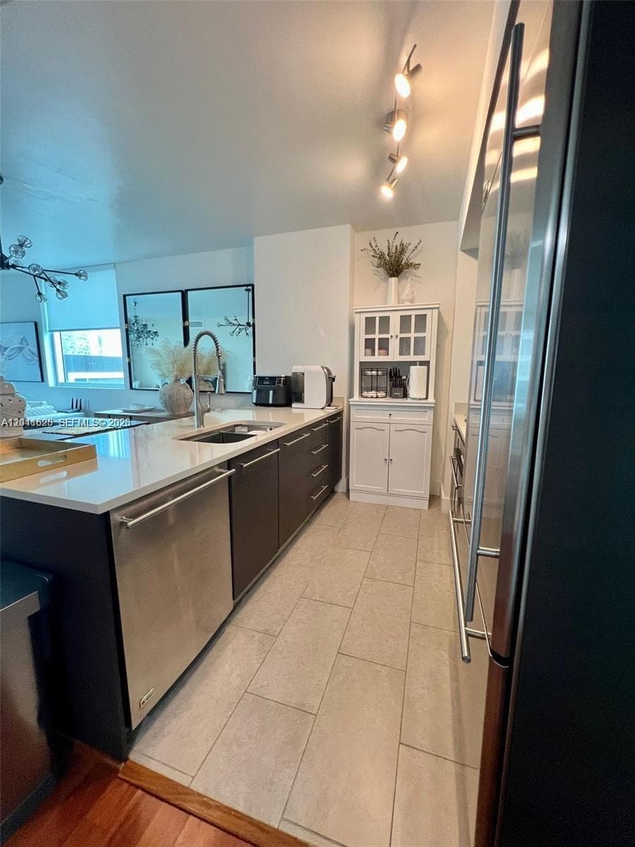 500 Brickell Ave # 1410, Miami, FL 33131 photo 9