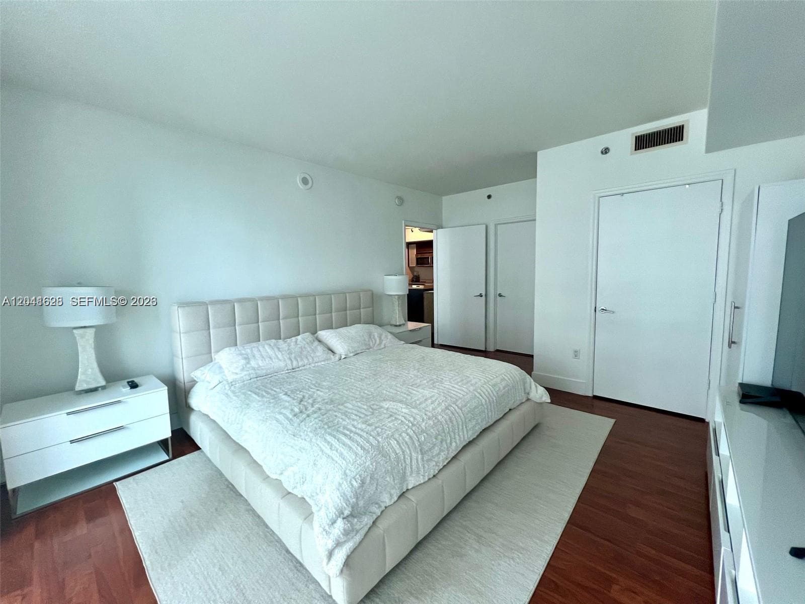 500 Brickell Ave # 1410, Miami, FL 33131 photo 10