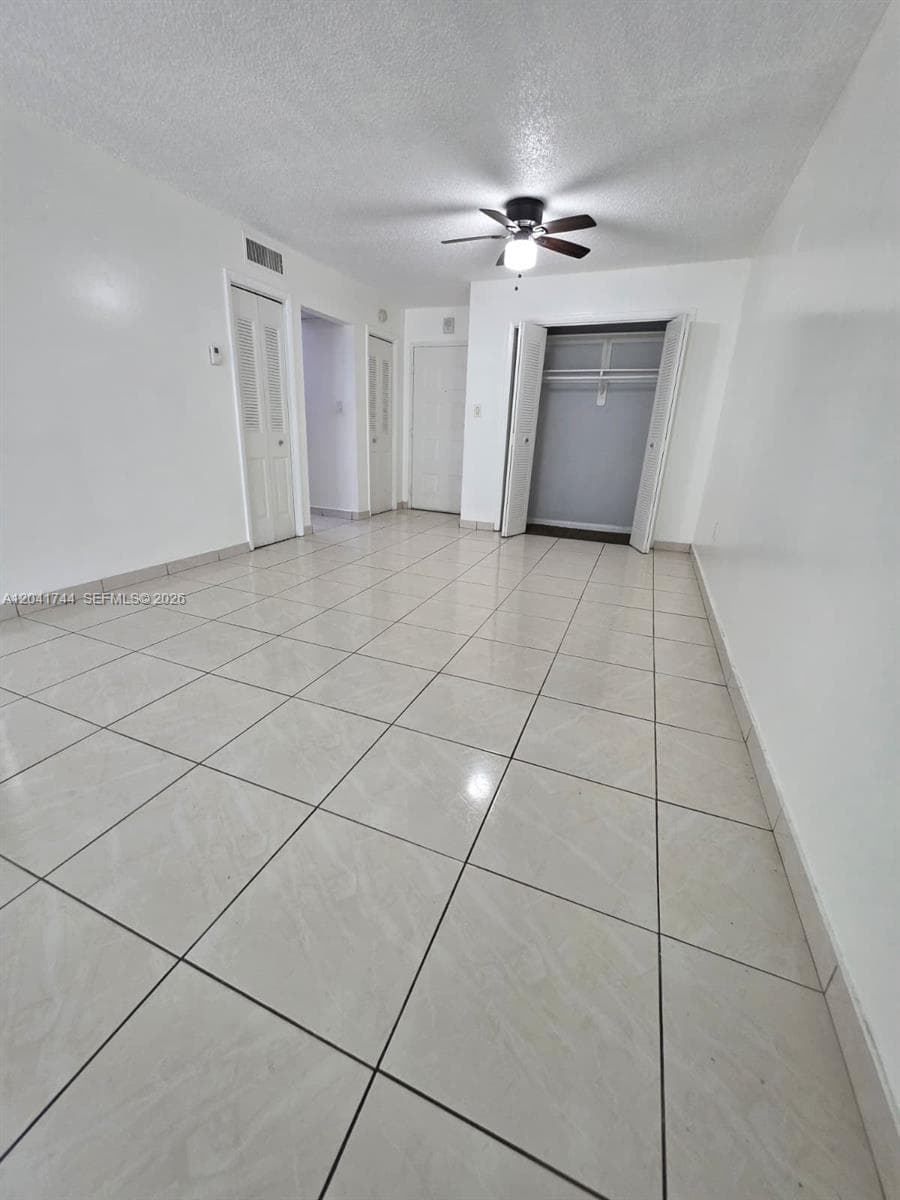 6930 Miami Gardens Dr # 1-209, Hialeah, FL 33015 photo 4