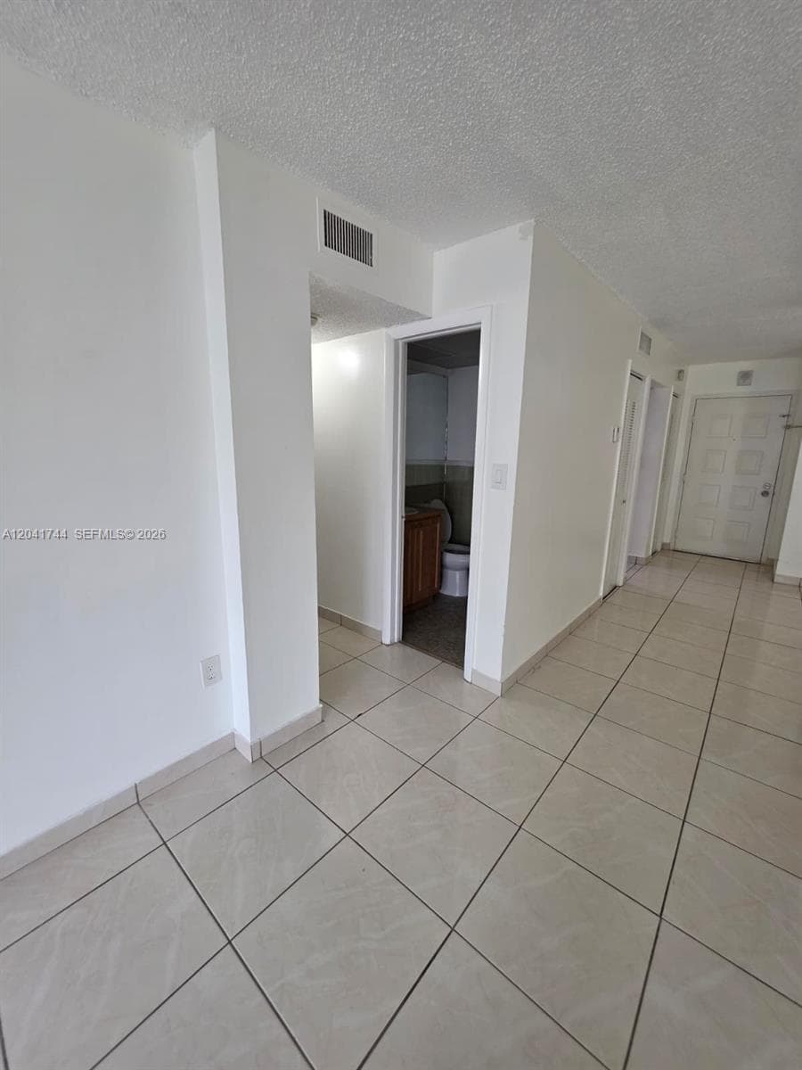 6930 Miami Gardens Dr # 1-209, Hialeah, FL 33015 photo 8