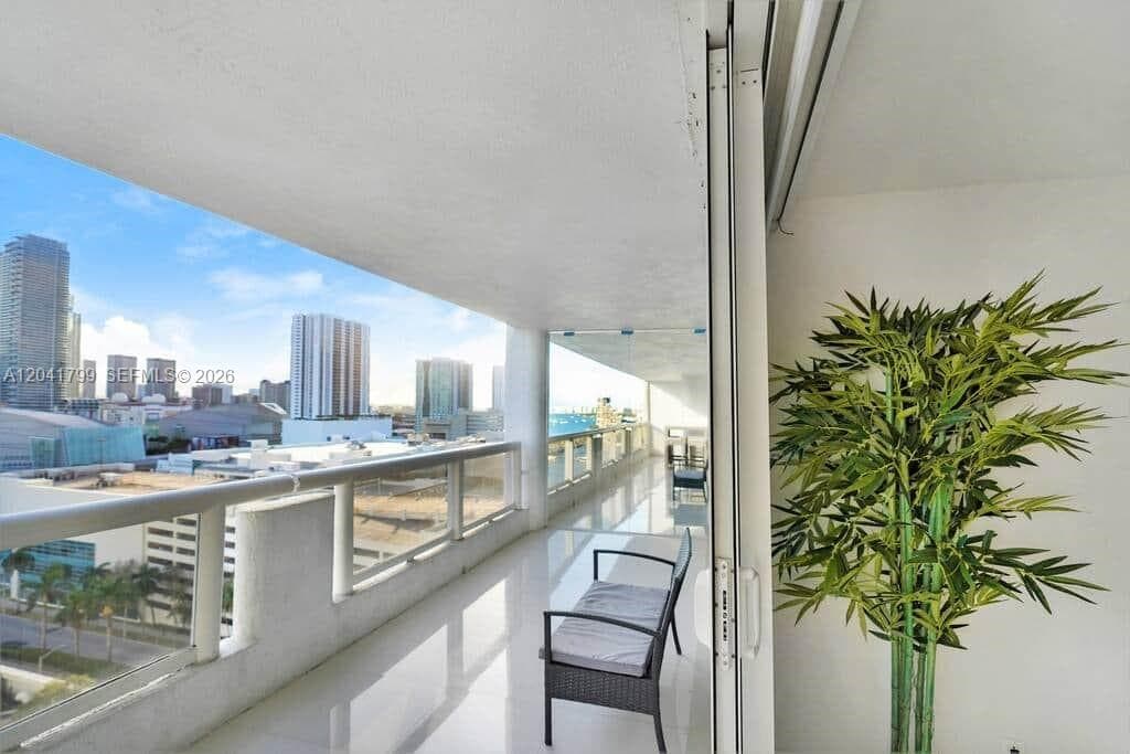 1717 N Bayshore Dr # A-2056, Miami, FL 33132 photo 12