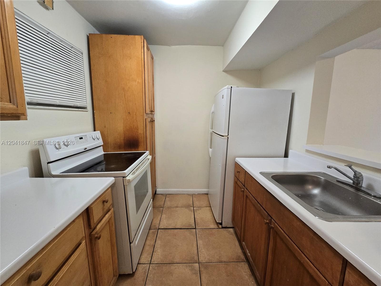 3600 NW 21st St # 103, Lauderdale Lakes, FL 33311 photo 7