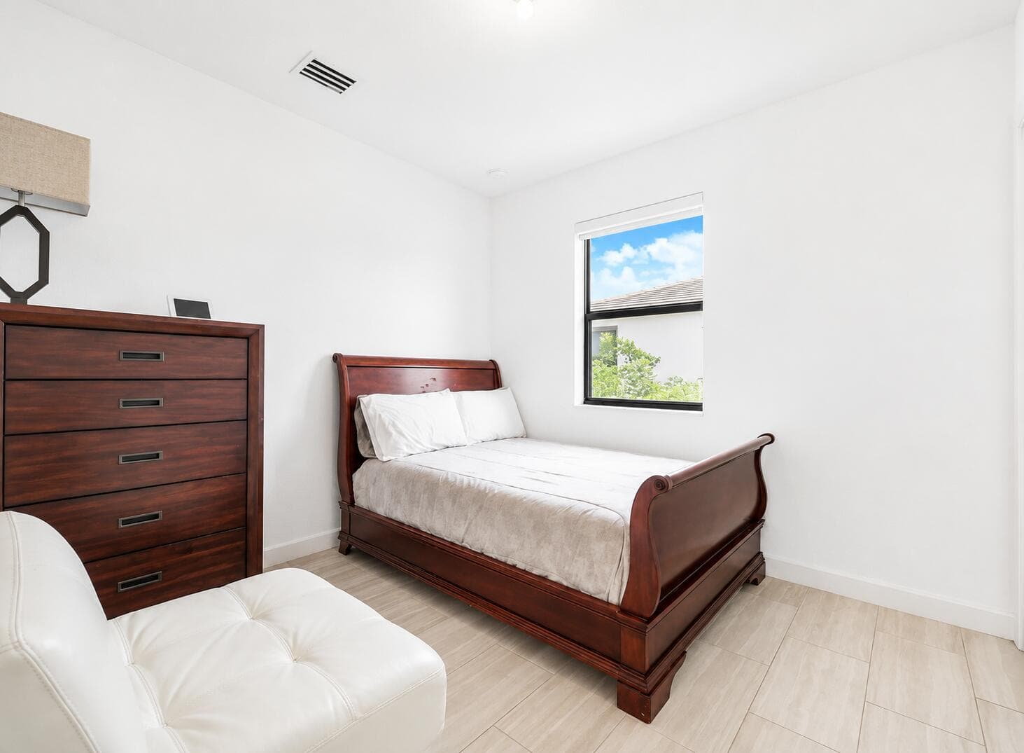 20682 NE 2nd Court, Miami, FL 33179 photo 10