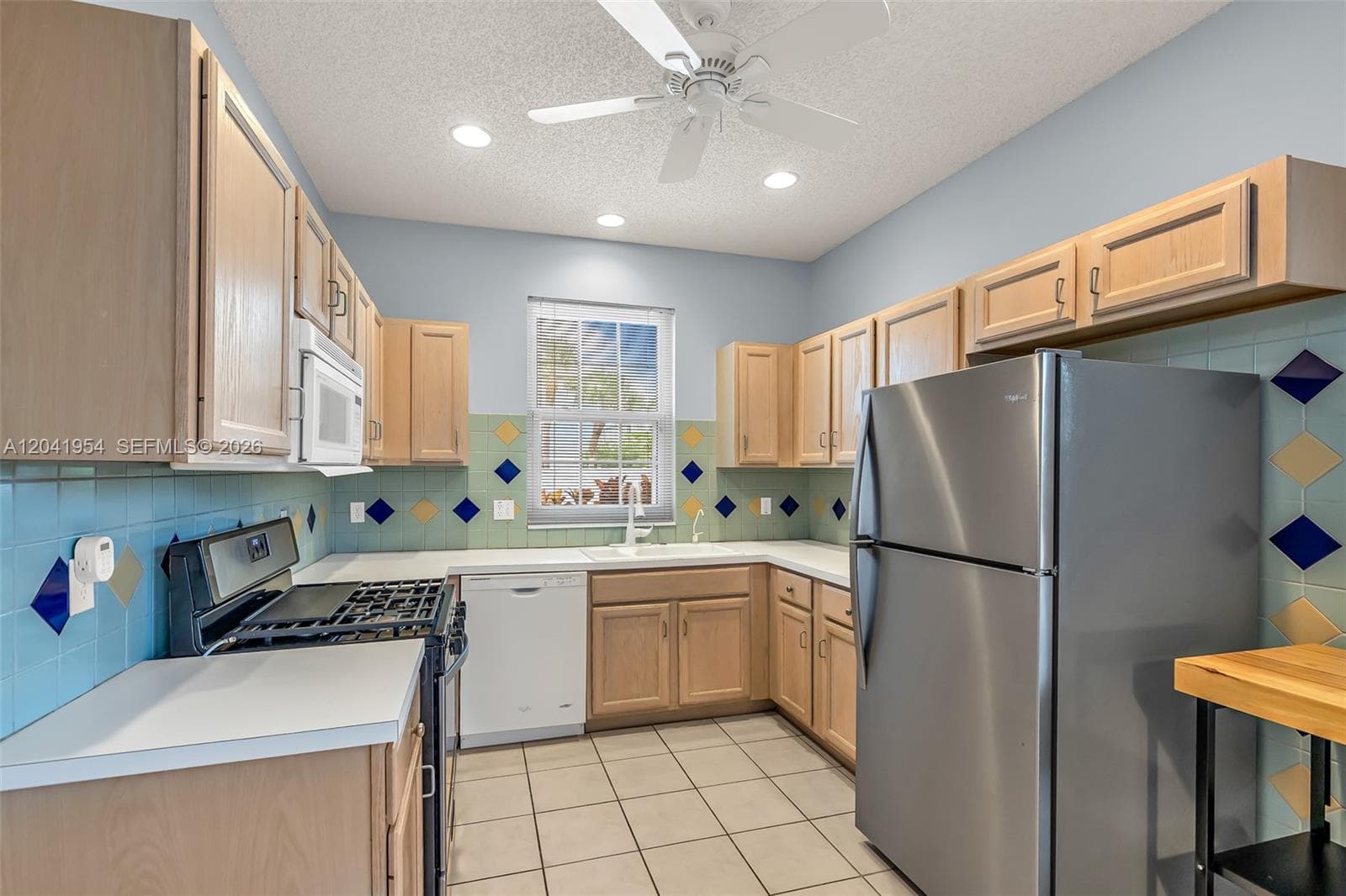 5823 Plum Harbor Cir, Tamarac, FL 33321 photo 8