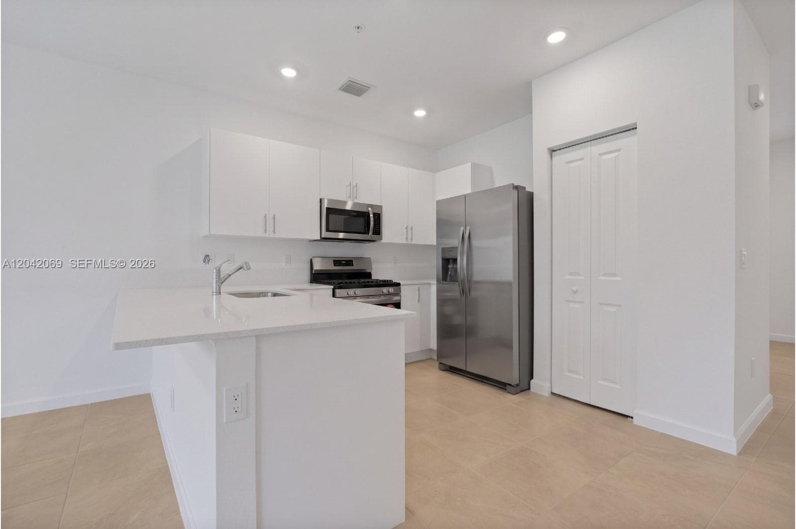 250 SW 159th Ln, Pembroke Pines, FL 33027 photo 5