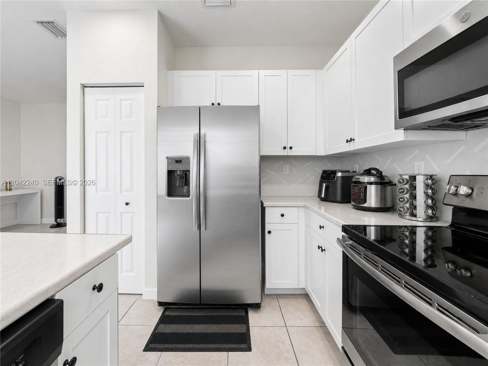 10604 W 33rd Ln, Hialeah, FL 33018 photo 10