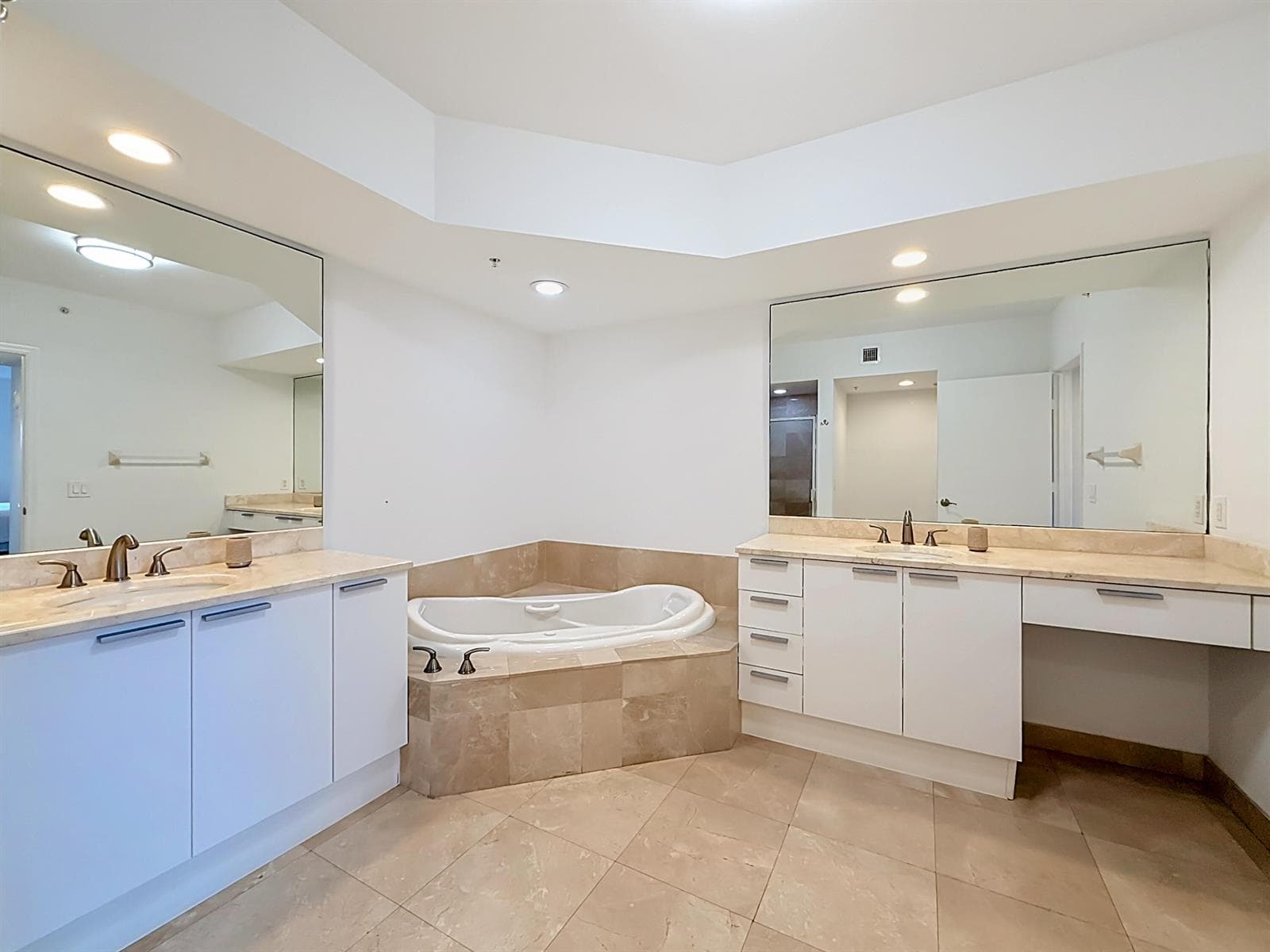 14951 Royal Oaks Lane # 505, North Miami, FL 33181 photo 9