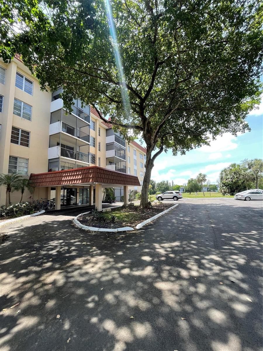 4158 Inverrary Drive # 111, Lauderhill, FL 33319 photo 2