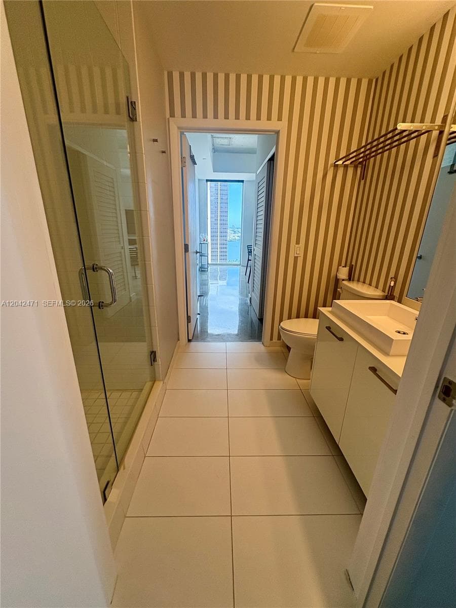 151 SE 1st St # 2401, Miami, FL 33131 photo 6